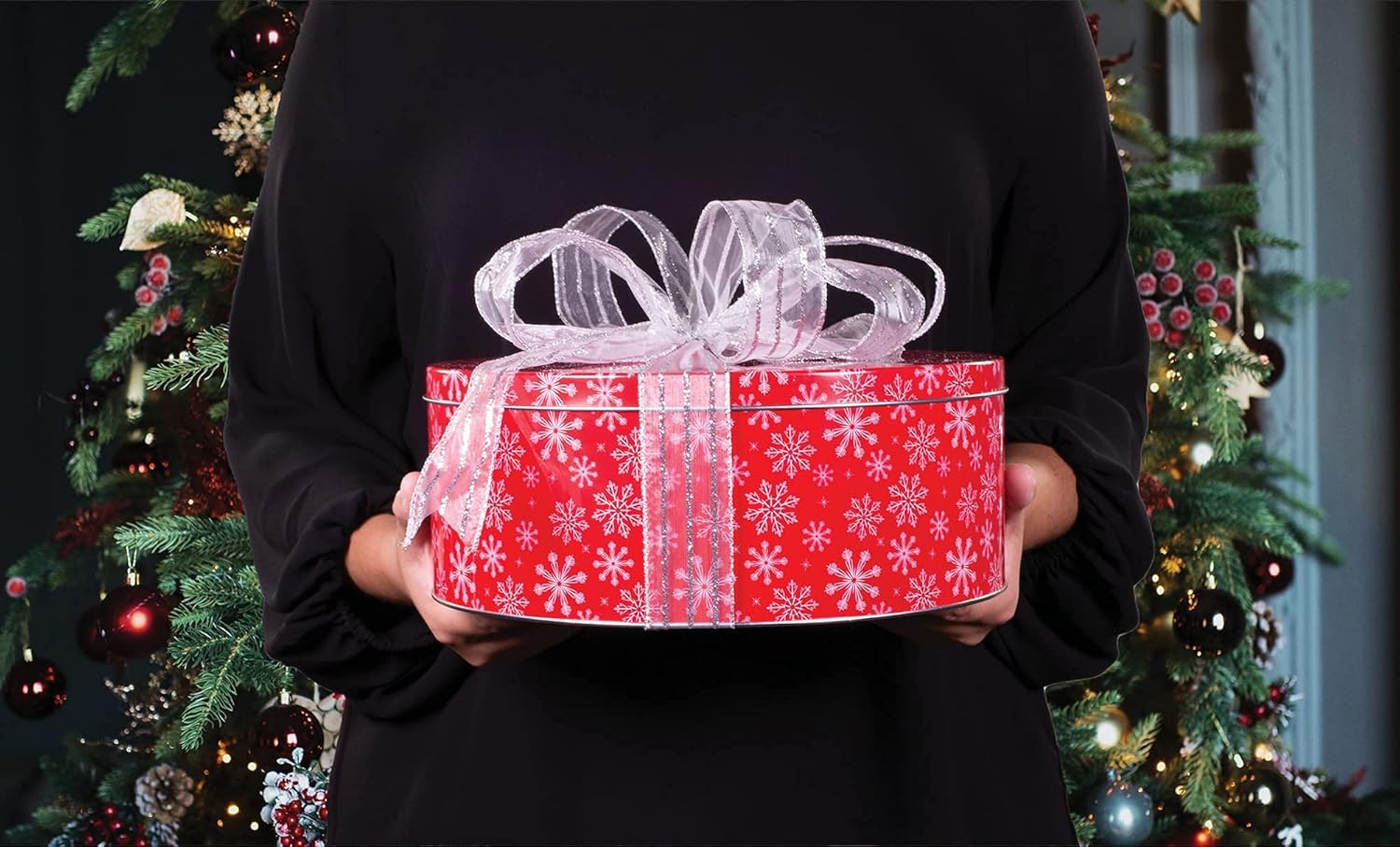 Cookie Tins (Set of 3), Snowflake and Holly