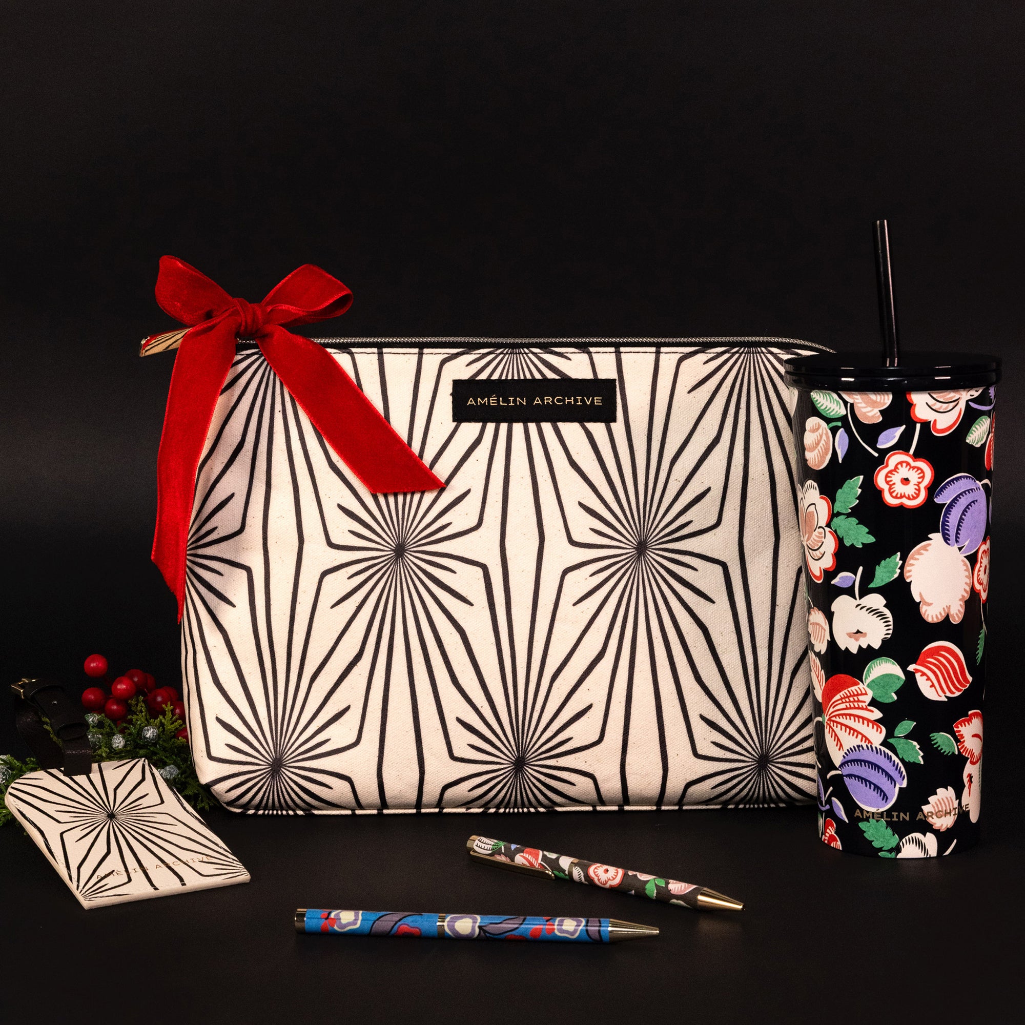 Everyday Large Pouch Composition