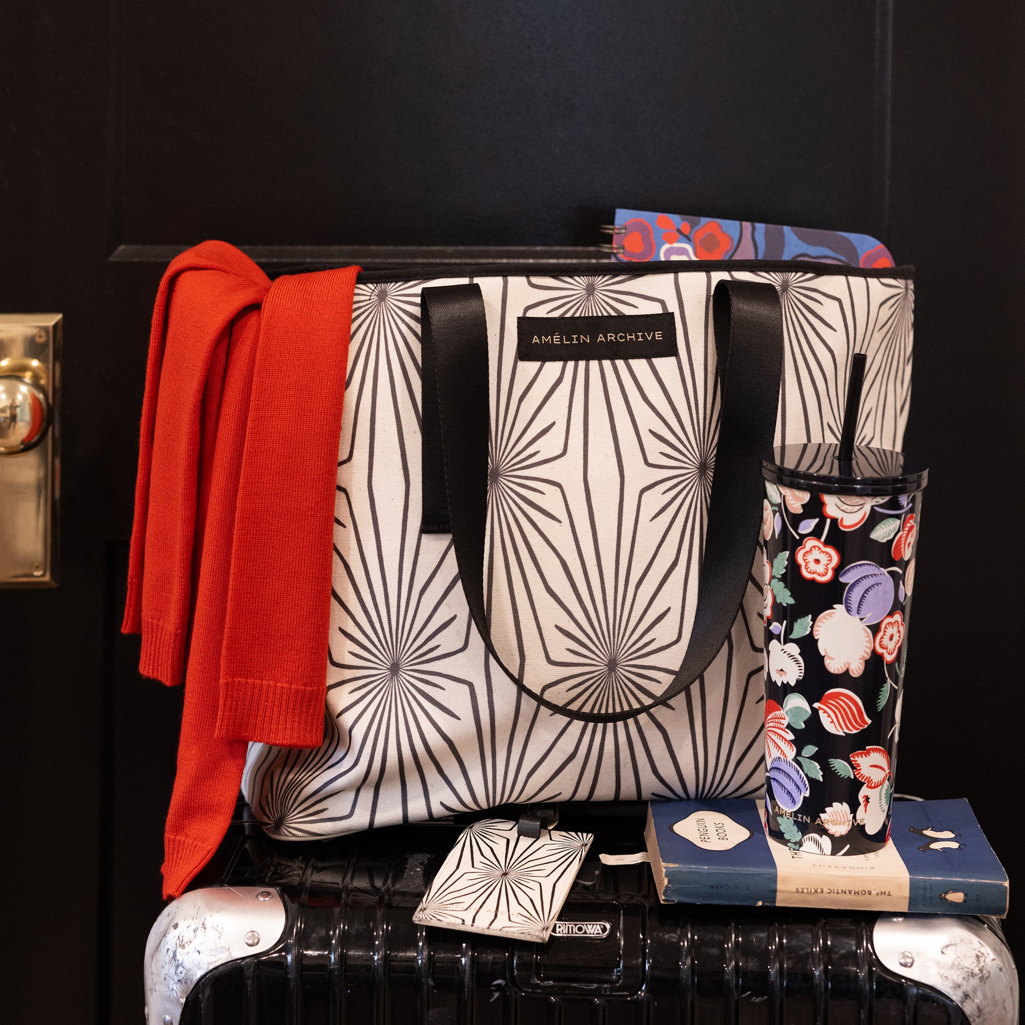 Everyday Tote, Composition