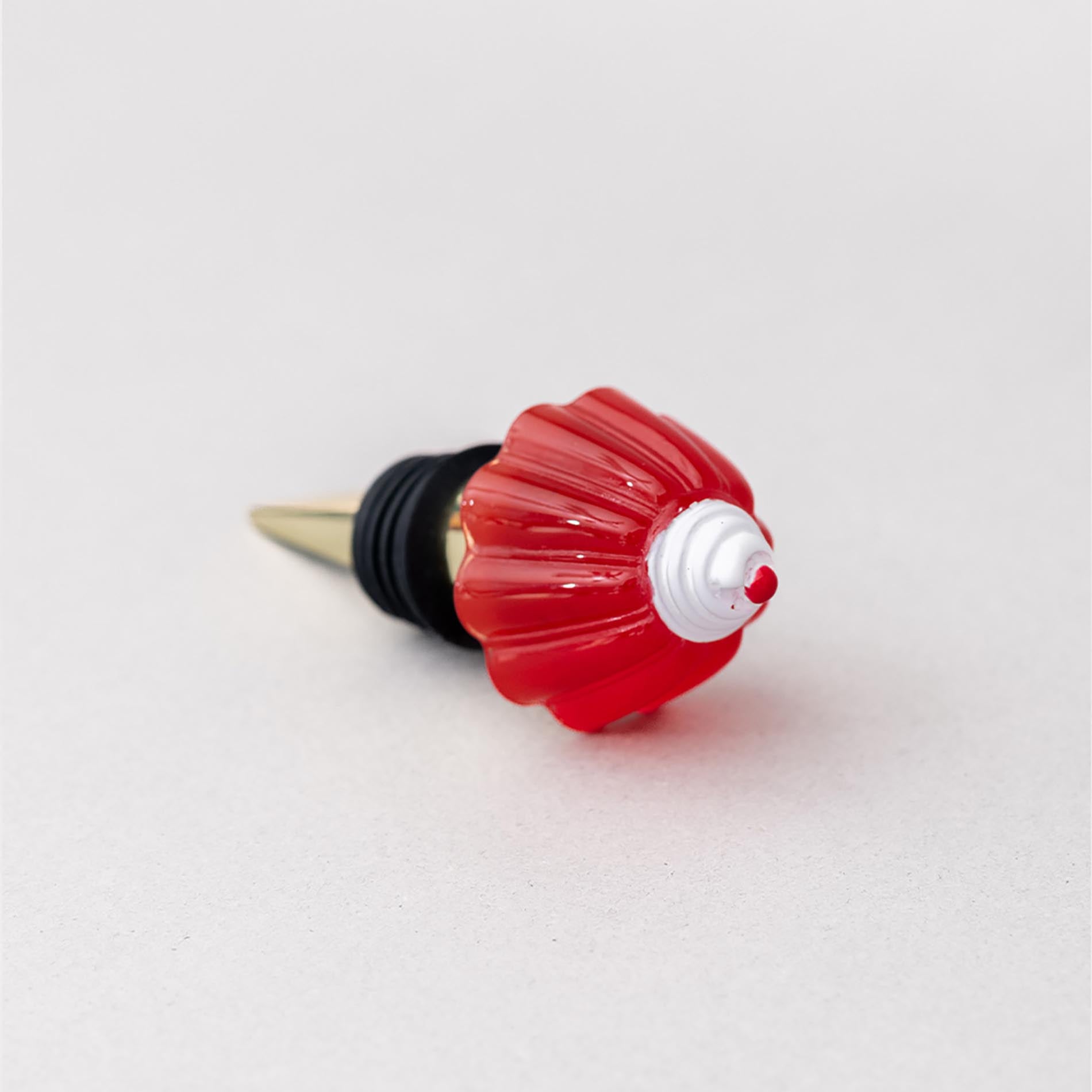 Red jelly dessert wine stopper